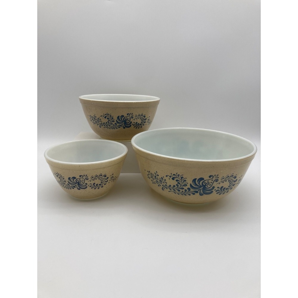 Vintage Pyrex Homestead Nesting Mixing Bowls Set 3 Tan Speckled Blue Floral USA